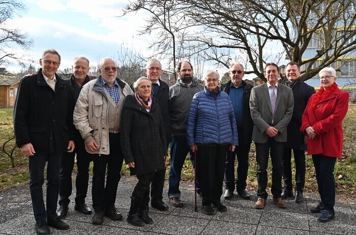 Vinzenzgemeinschaft Eggersdorf v.l.n.r. Dr. Karl Zissler, Dr. Peter Sturm, Franz-Josef Friedl, Maria Friedl, Karl Kicker, Christoph Schönberger, Hildegard Wanz, Walter Schönberger, Karl Gottmann, Pfarrer Mag. Mario Offenbacher, Ursula R. Stauder;