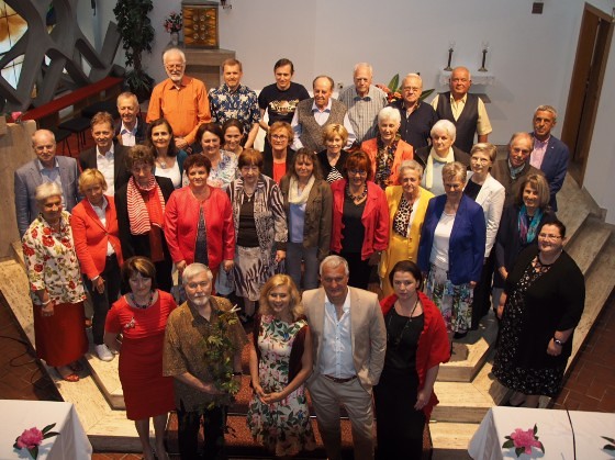 Kirchenchor und Lektor*innen bei der Pfingstlesung im Rahmen der Langen Nacht der Kirchen